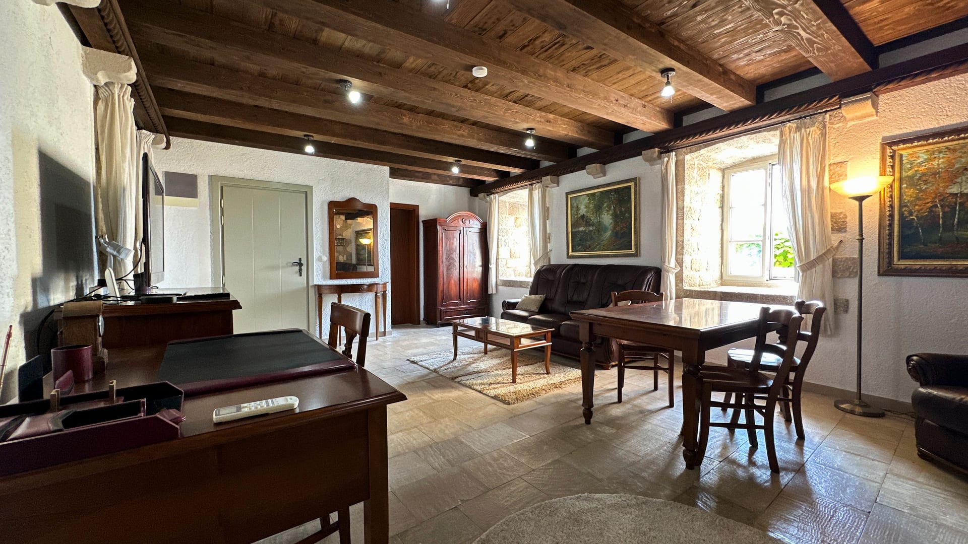 Stone & Beam interior — photo 9